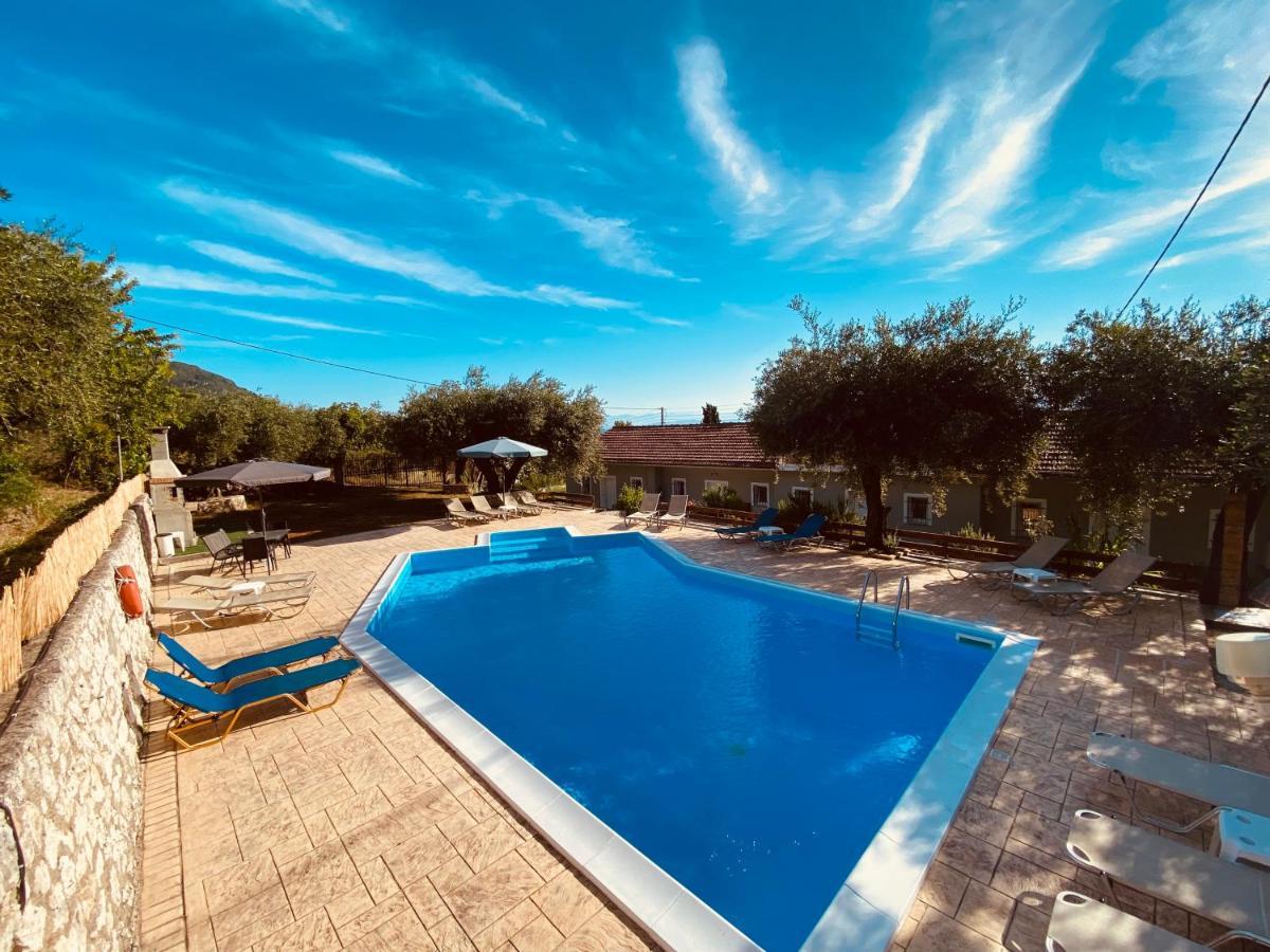 Olive Grove Poolside Apartments Benitses  Ngoại thất bức ảnh