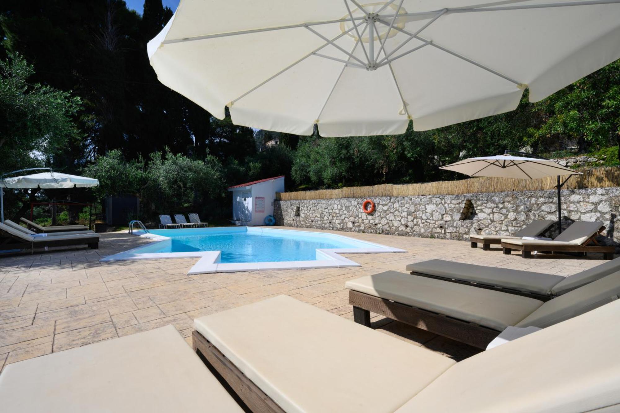 Olive Grove Poolside Apartments Benitses  Ngoại thất bức ảnh